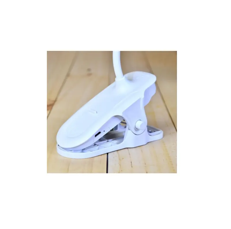 چراغ مطالعه گیرده دار qp2208