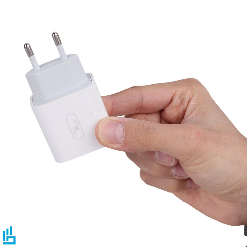 شارژر دیواری 12 وات اسکای دلفین SKY DOLPHIN SC38
