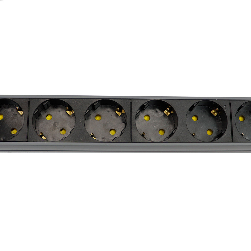 چند راهی 8 خانه ارت دار پارت الکتریک  کابل 1.8 Rack Mount مدل PE2266